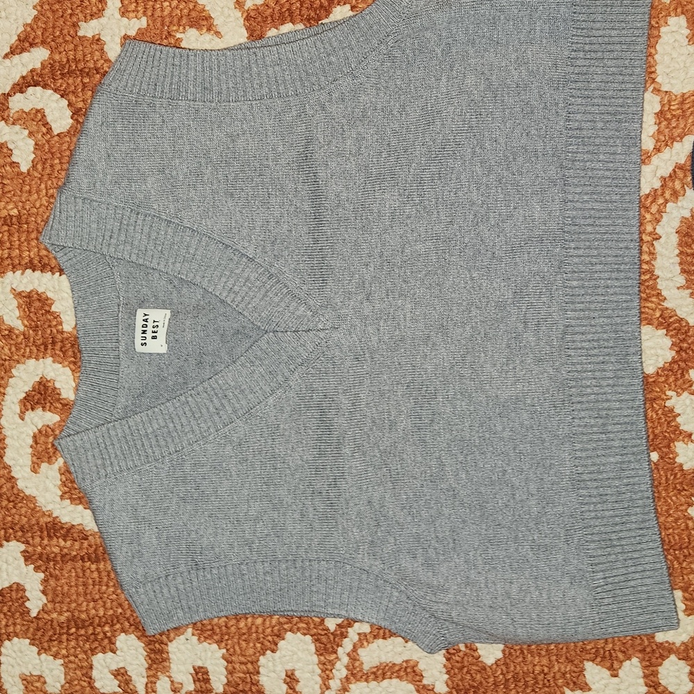 Sunday best sweater vest, grey size medium